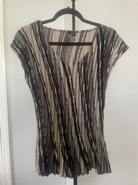 Milano Striped Pleated Top in Black and Cream